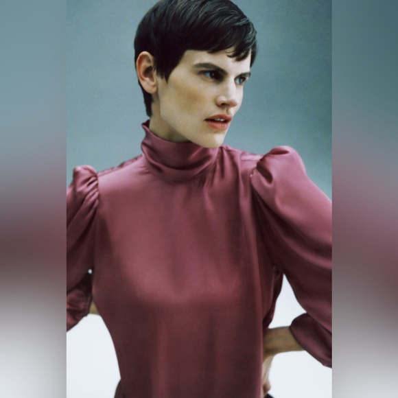 NWT ZARA RUCHED SATIN EFFECT SHIRT SIZE XS 8864/305/172 - Picture 2 of 9